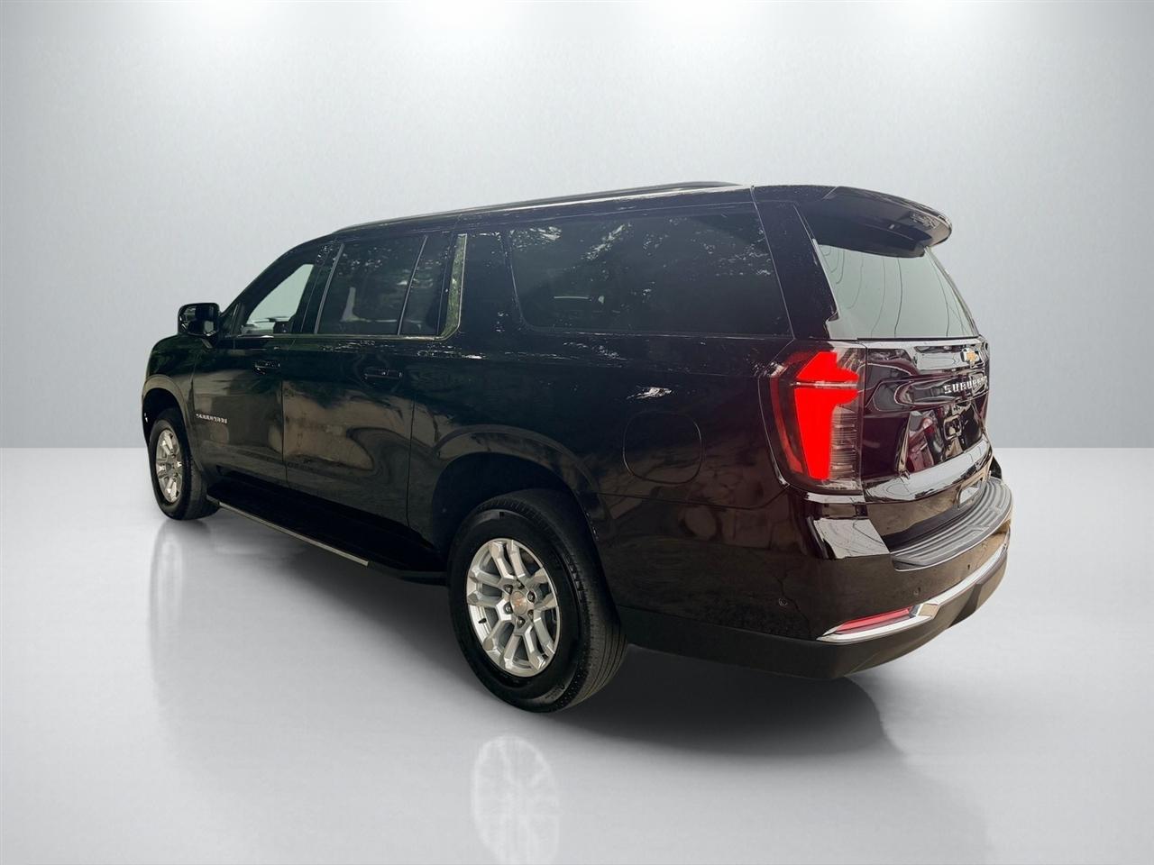 Chevrolet Suburban photo 5