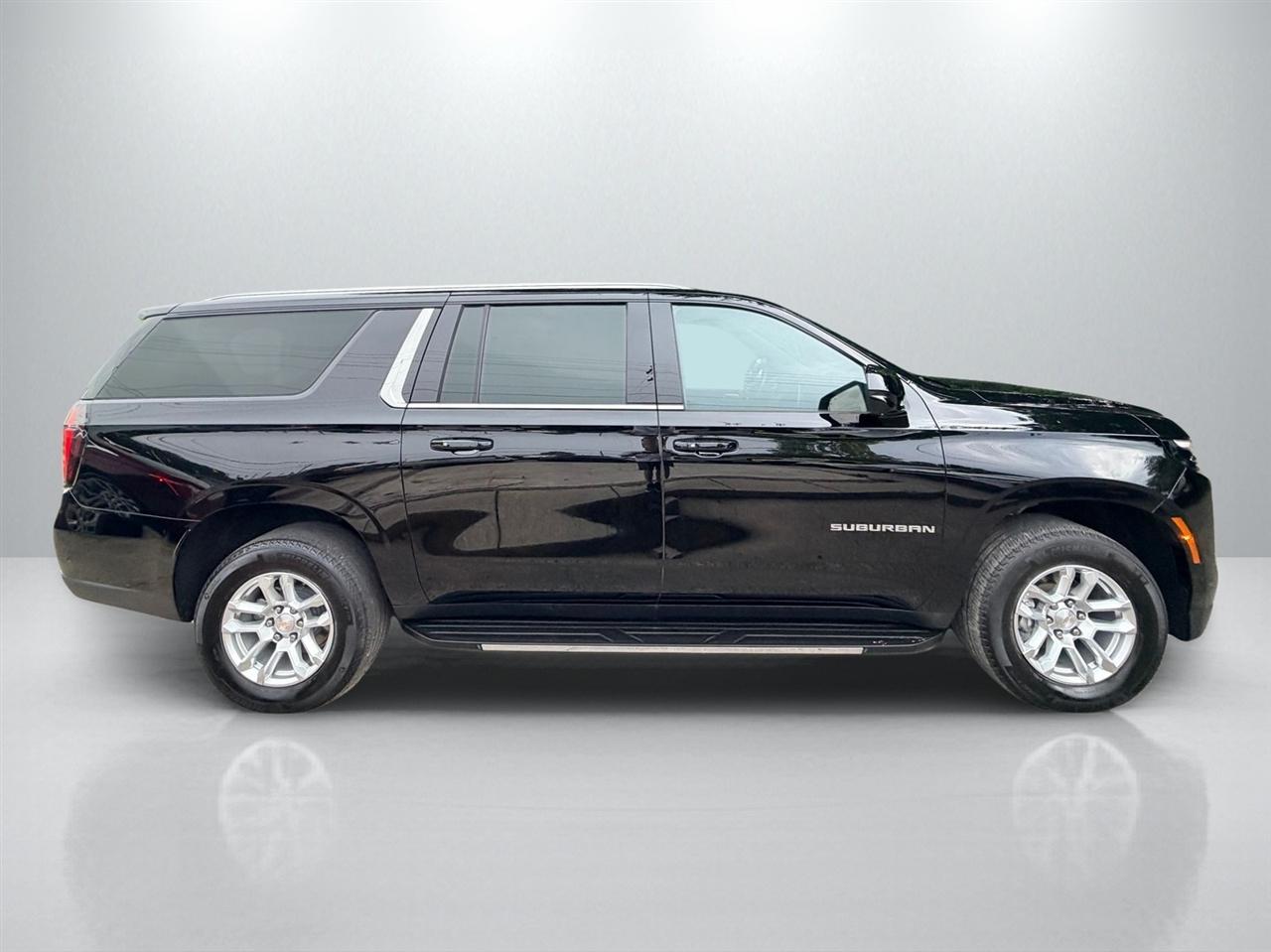 Chevrolet Suburban photo 8