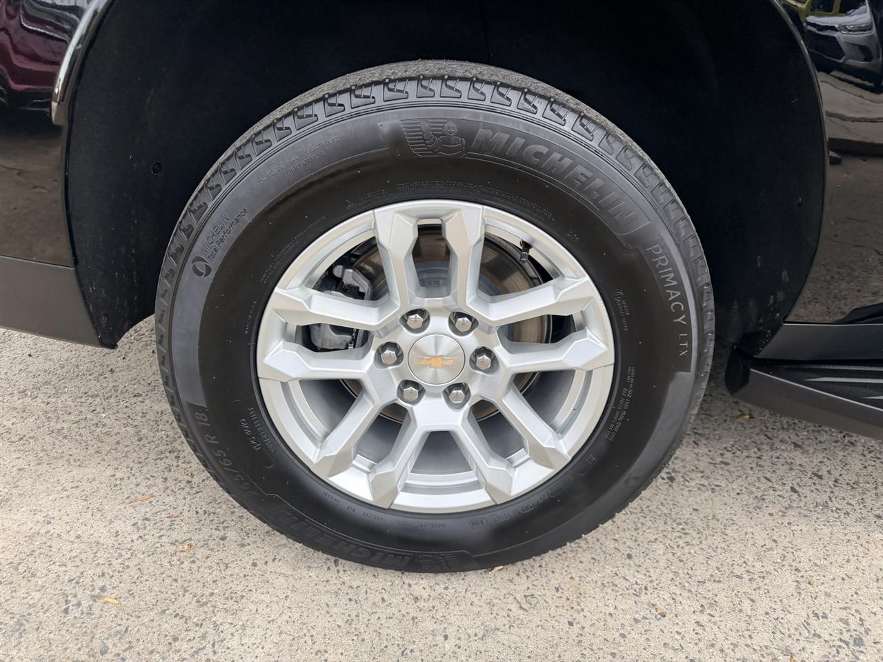 Chevrolet Suburban photo 10
