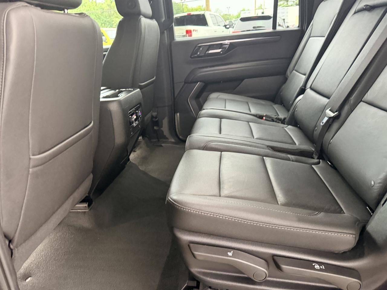 Chevrolet Suburban photo 26
