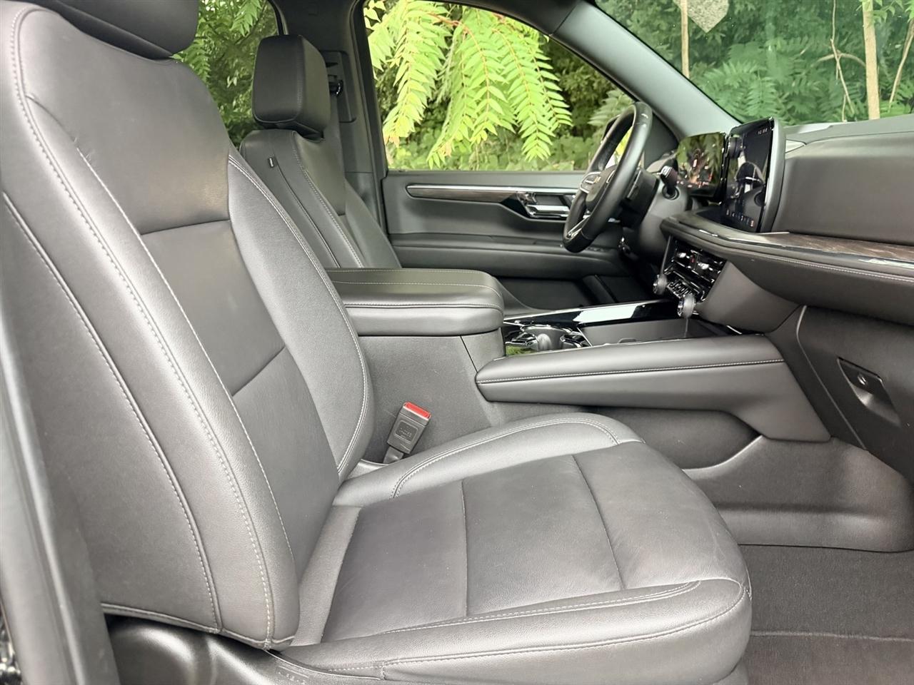 Chevrolet Suburban photo 35