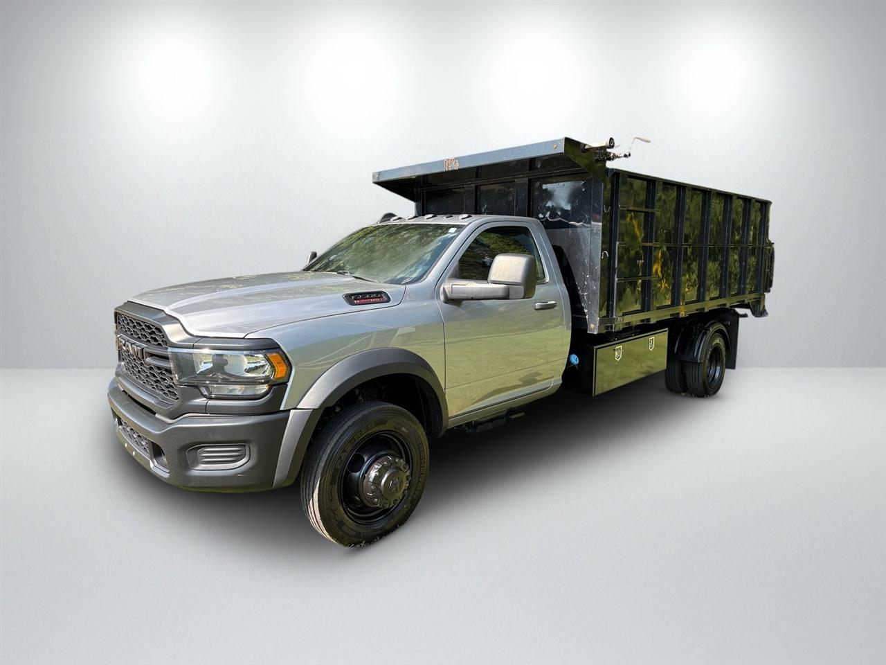 RAM 5500 Regular Cab LWB 4WD DRW 2023