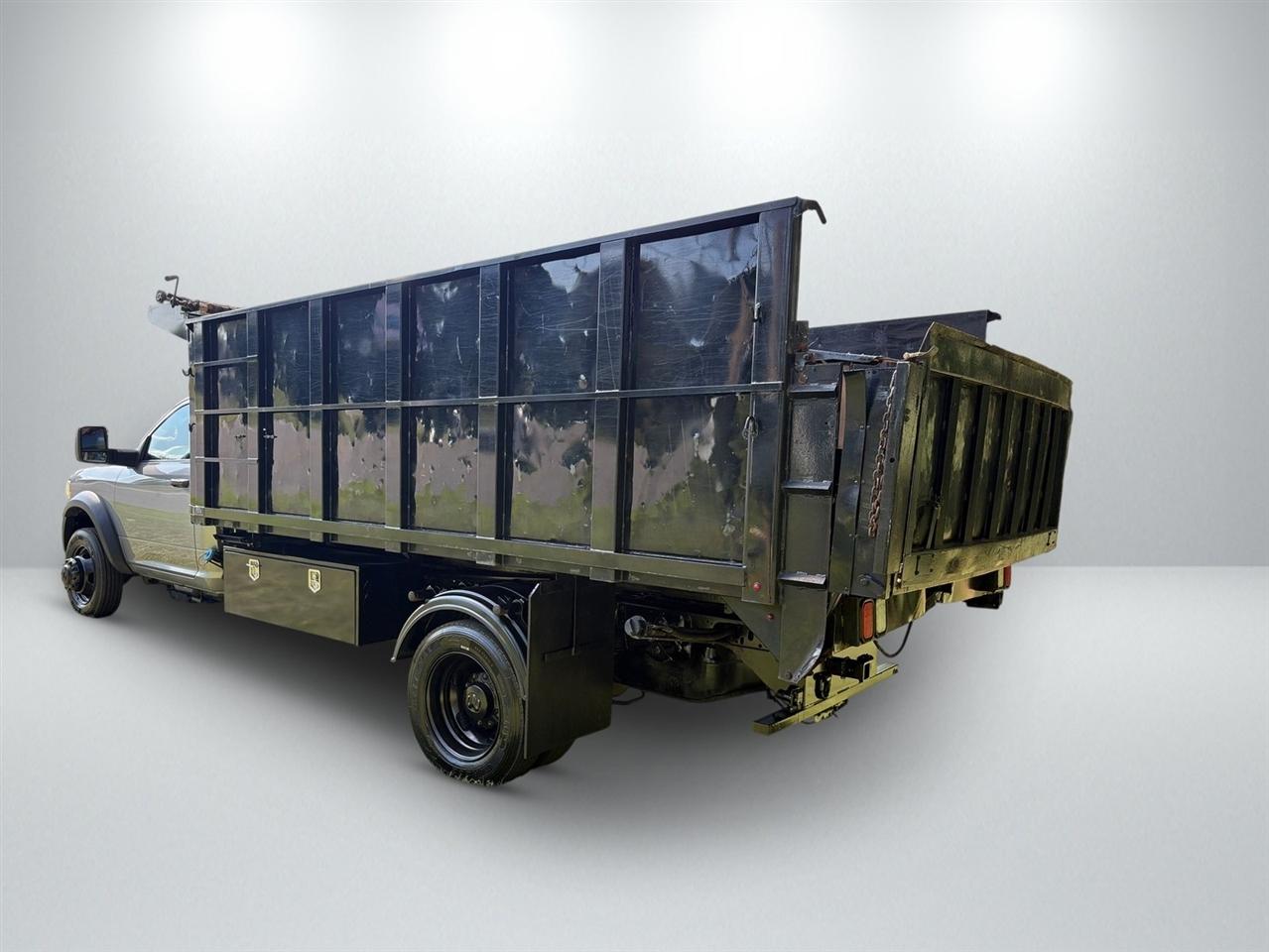 RAM 5500 Regular Cab LWB 4WD DRW 2023