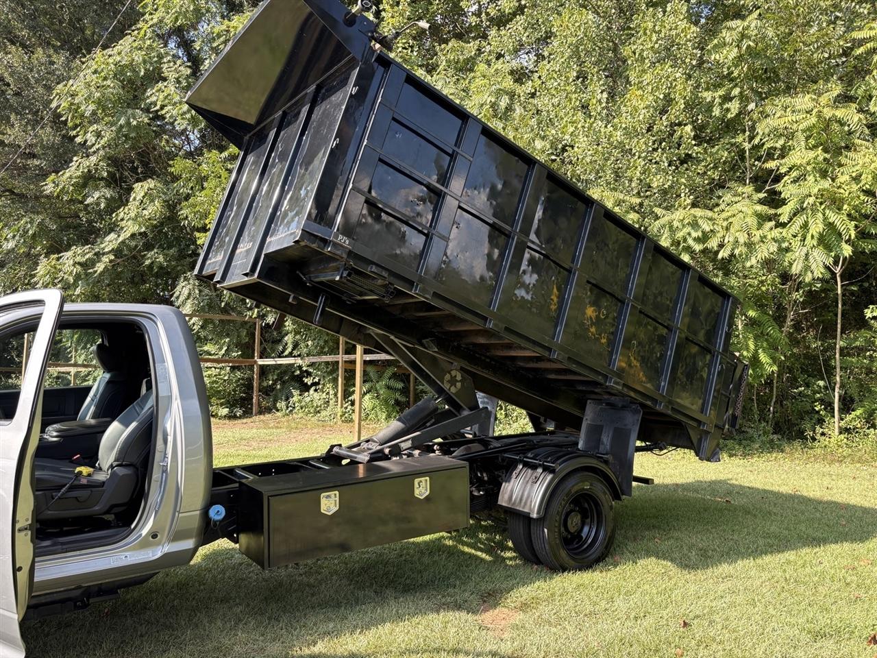 RAM 5500 Regular Cab LWB 4WD DRW 2023