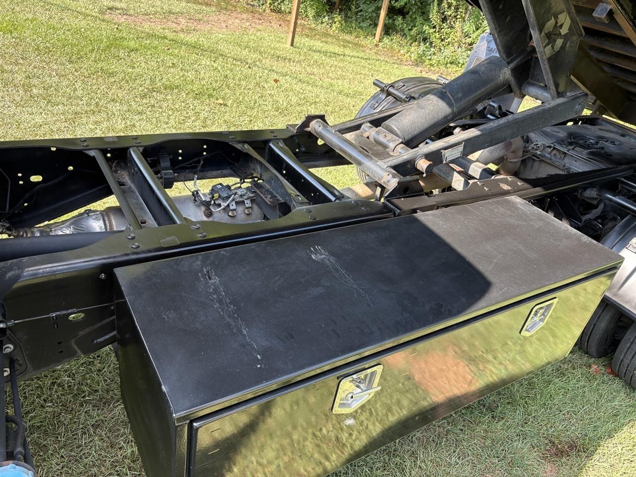 RAM 5500 Regular Cab LWB 4WD DRW 2023