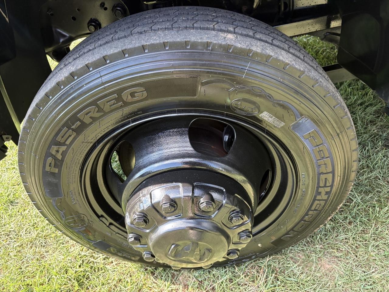 RAM 5500 Regular Cab LWB 4WD DRW 2023