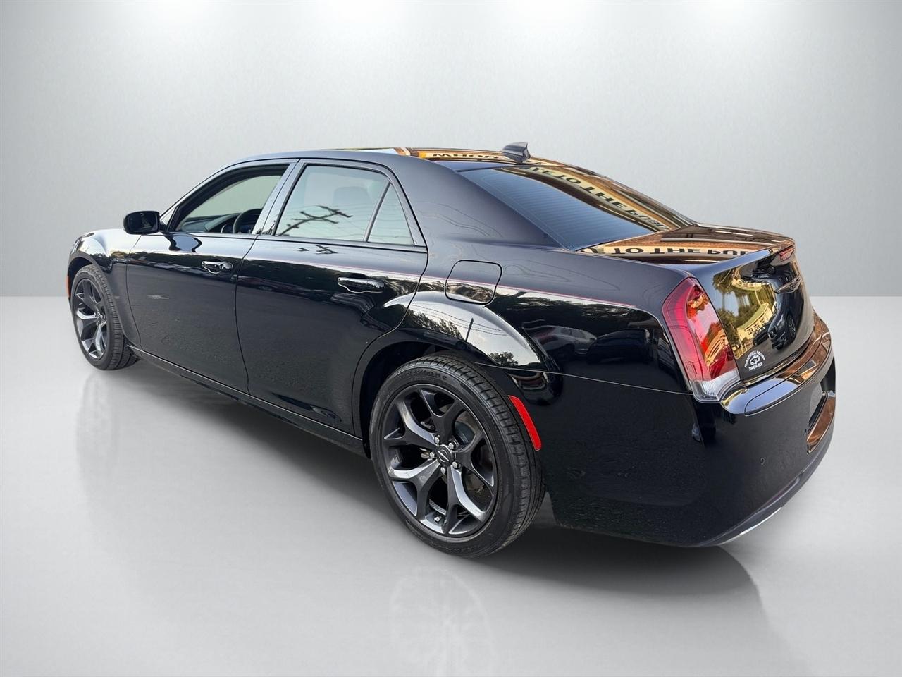 Chrysler 300 Touring L 2023