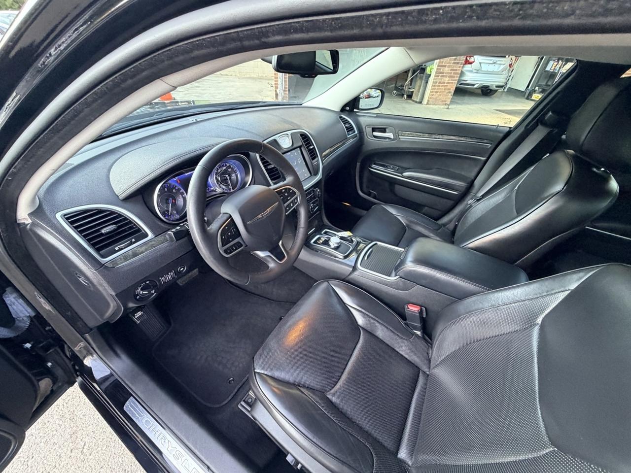 Chrysler 300 Touring L 2023