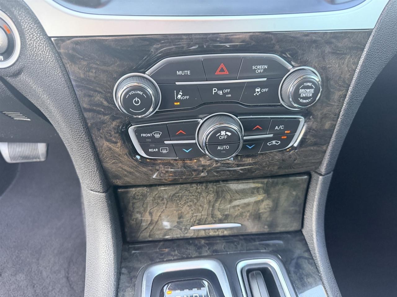 Chrysler 300 Touring L 2023
