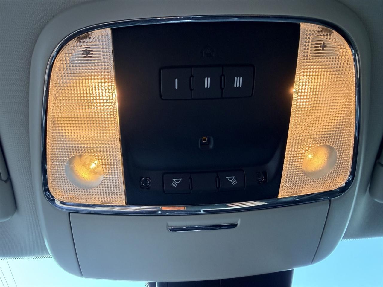 Chrysler 300 Touring L 2023