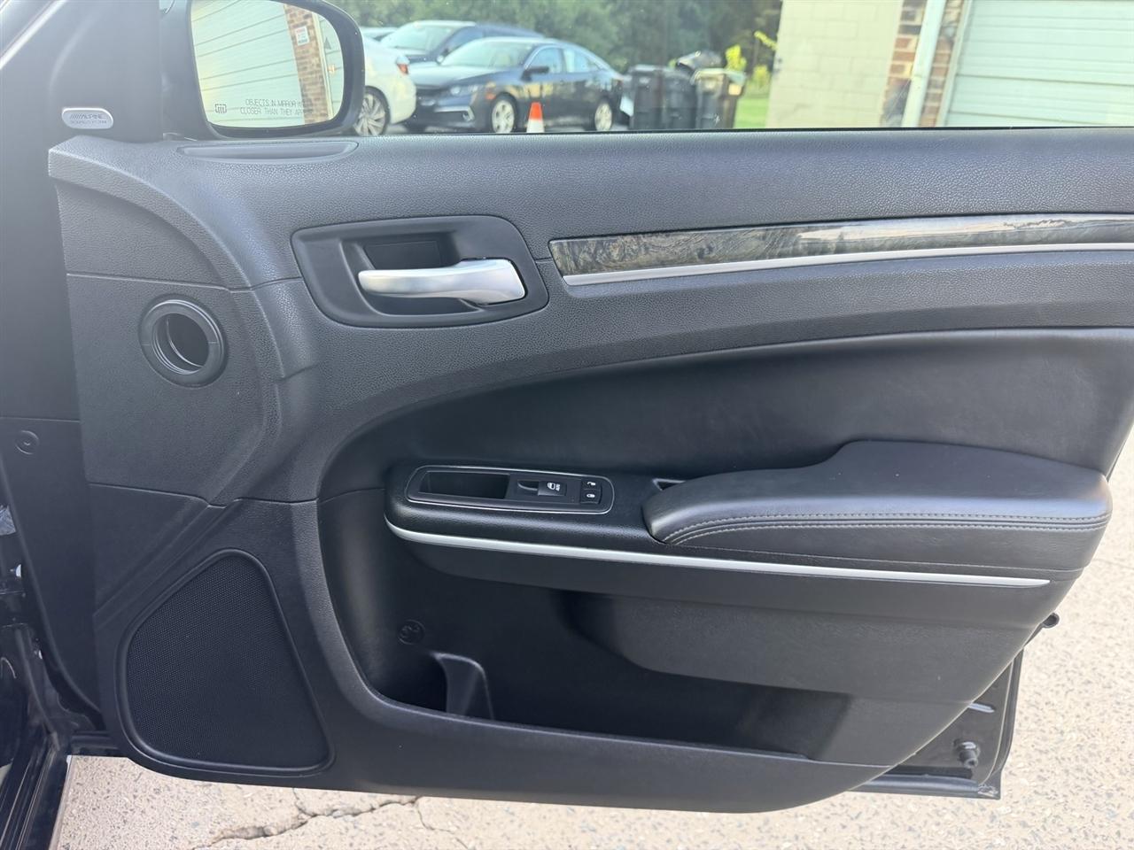 Chrysler 300 Touring L 2023