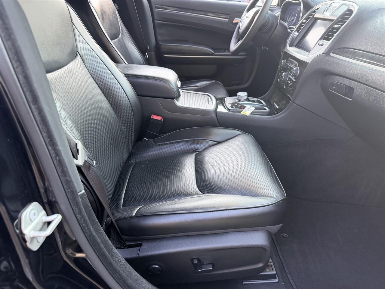 Chrysler 300 Touring L 2023