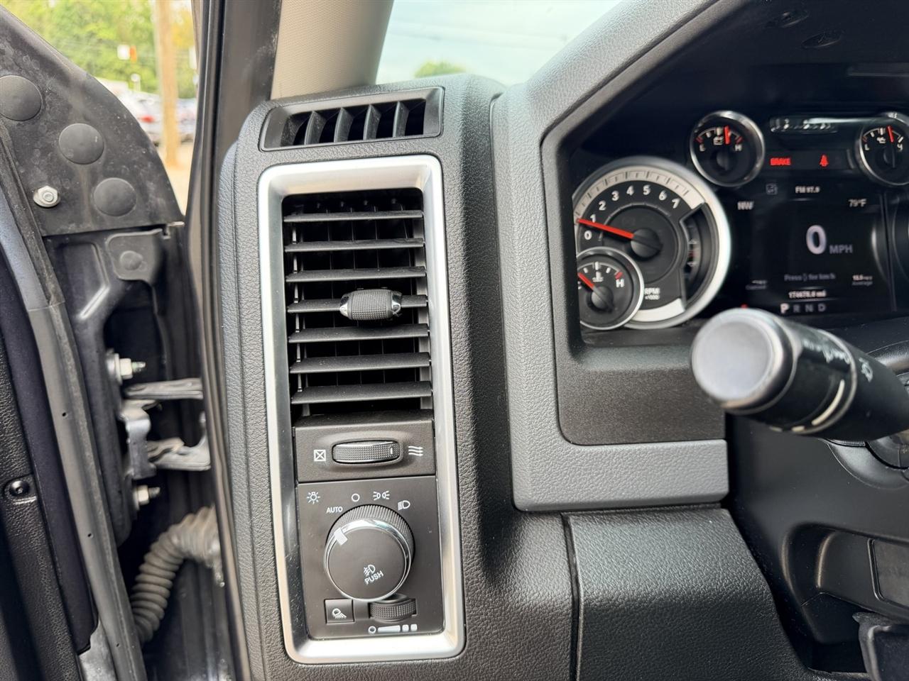 Ram 1500 photo 16