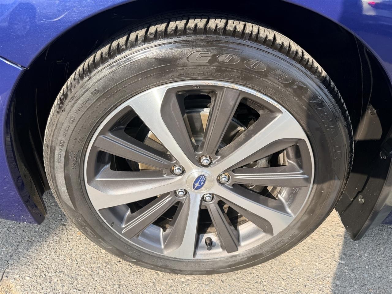 Subaru Legacy 2.5i Limited 2015