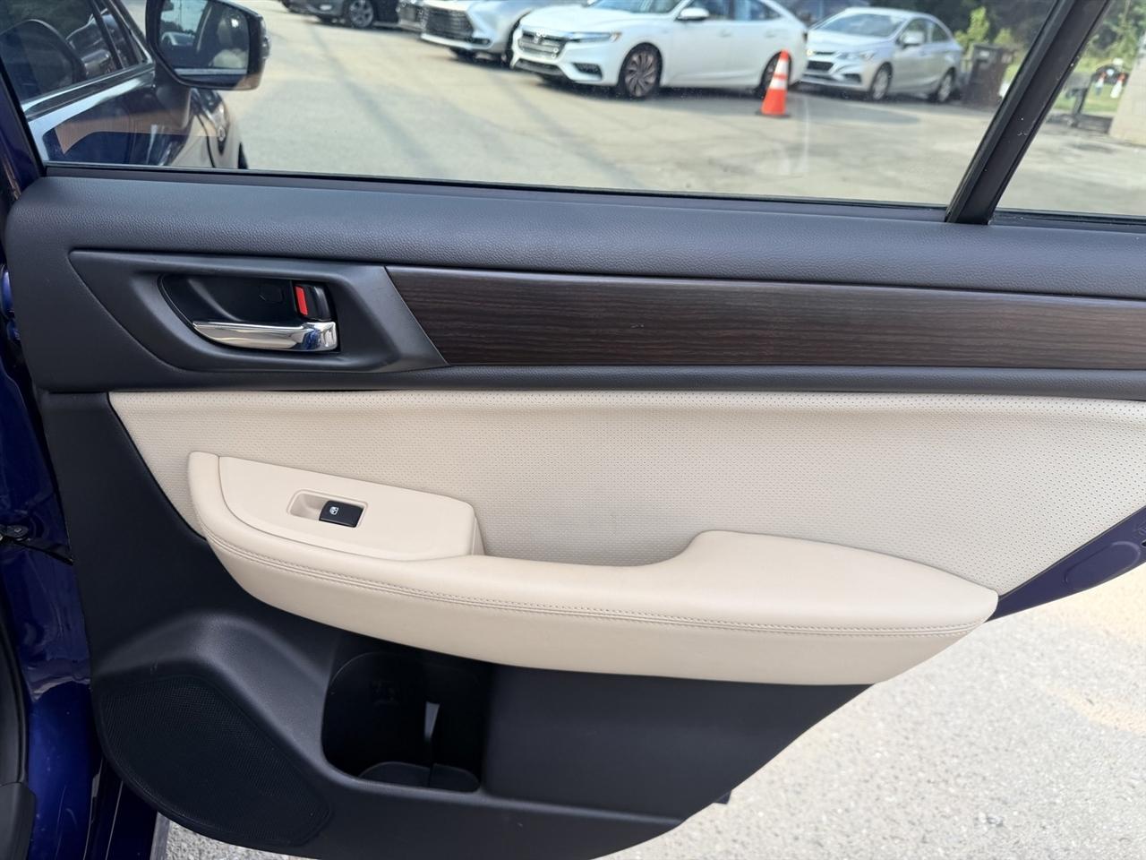 Subaru Legacy 2.5i Limited 2015
