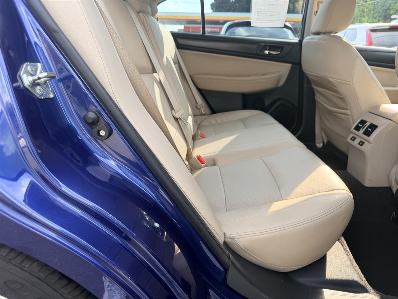 Subaru Legacy 2.5i Limited 2015