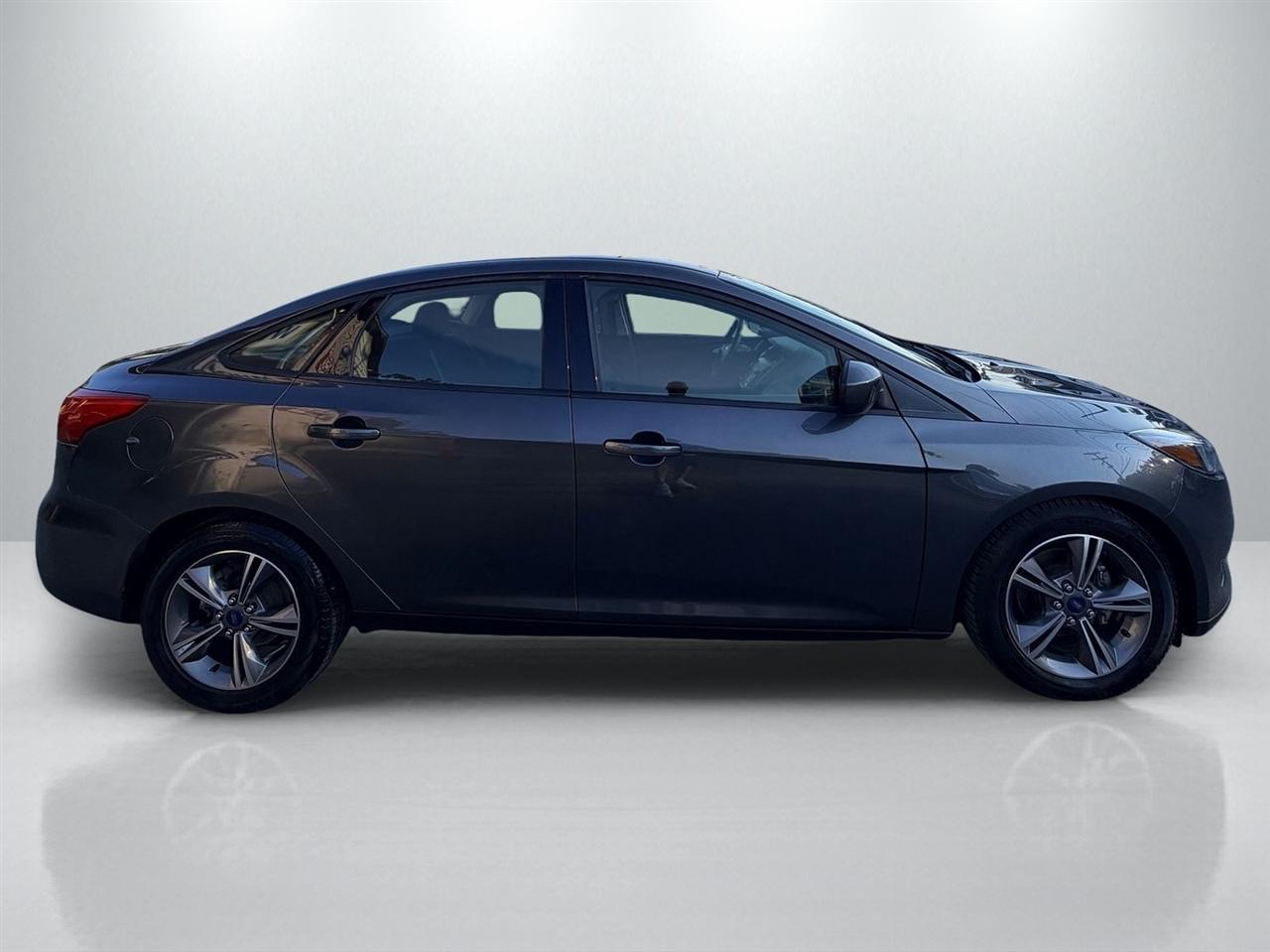 Ford Focus SE Sedan 2018