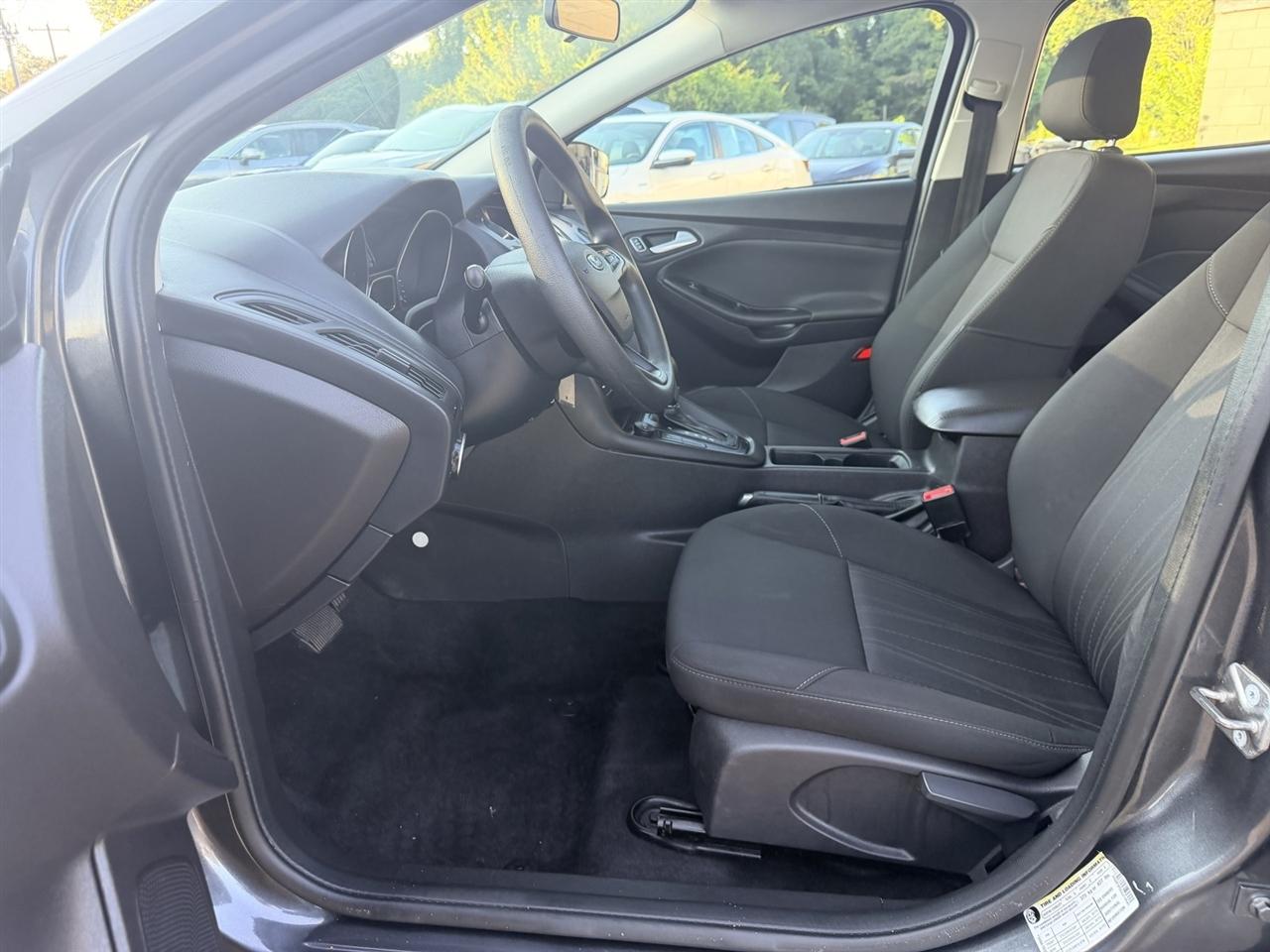 Ford Focus SE Sedan 2018