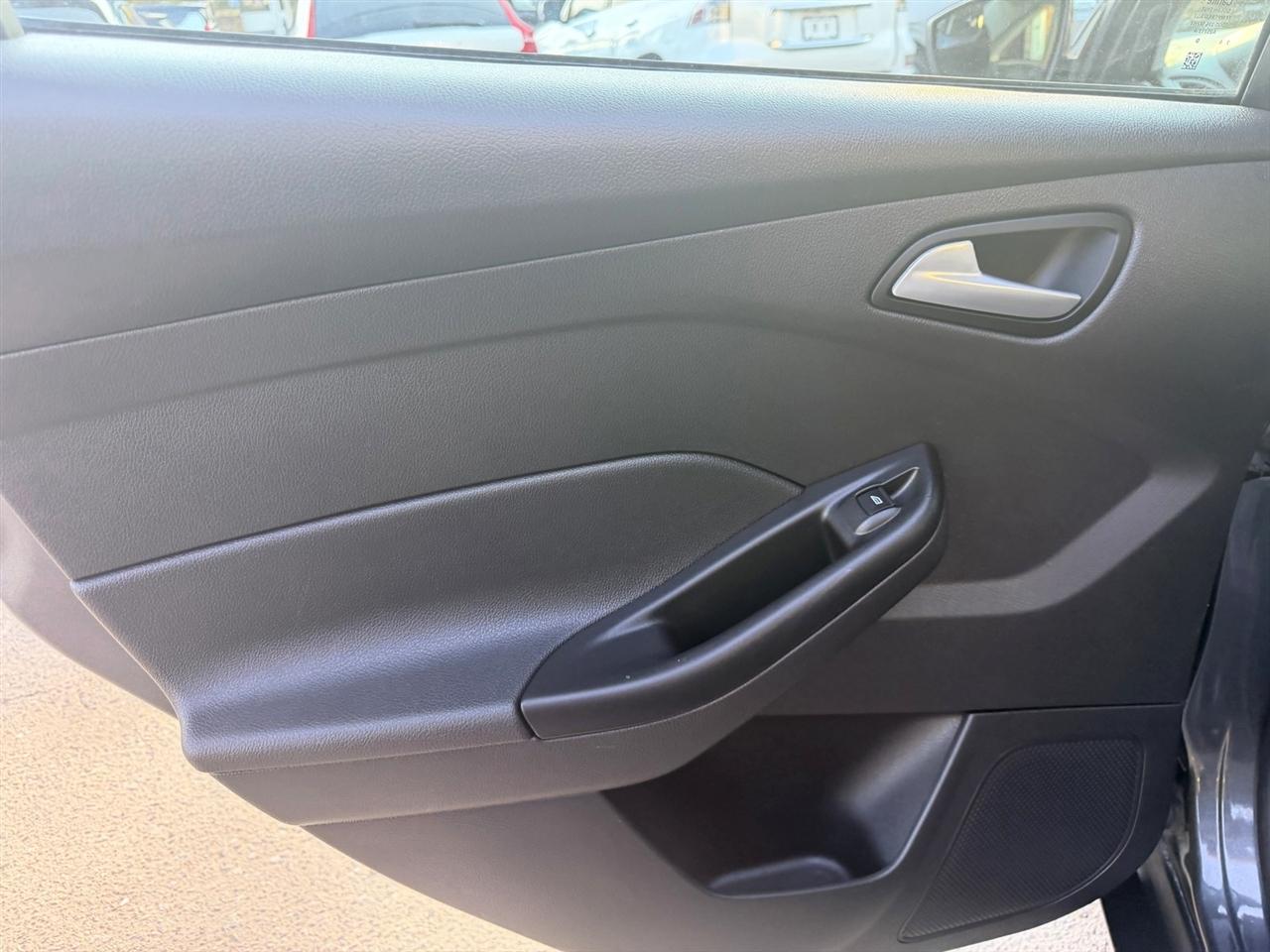 Ford Focus SE Sedan 2018