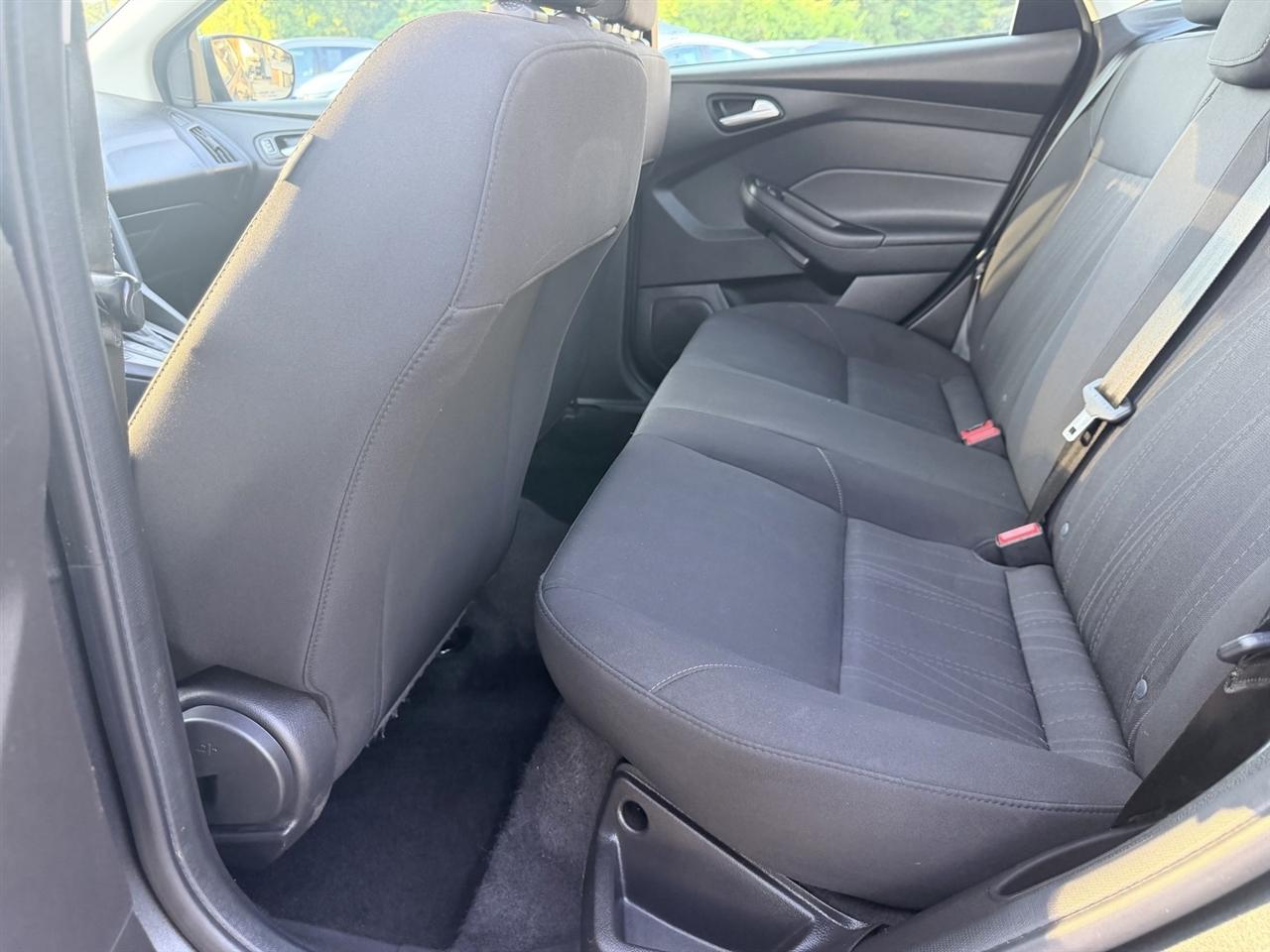 Ford Focus SE Sedan 2018