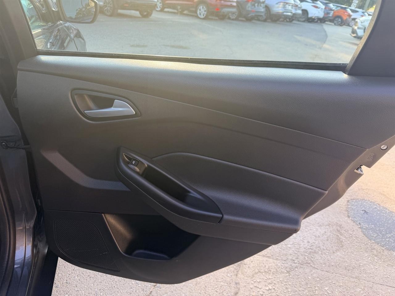 Ford Focus SE Sedan 2018