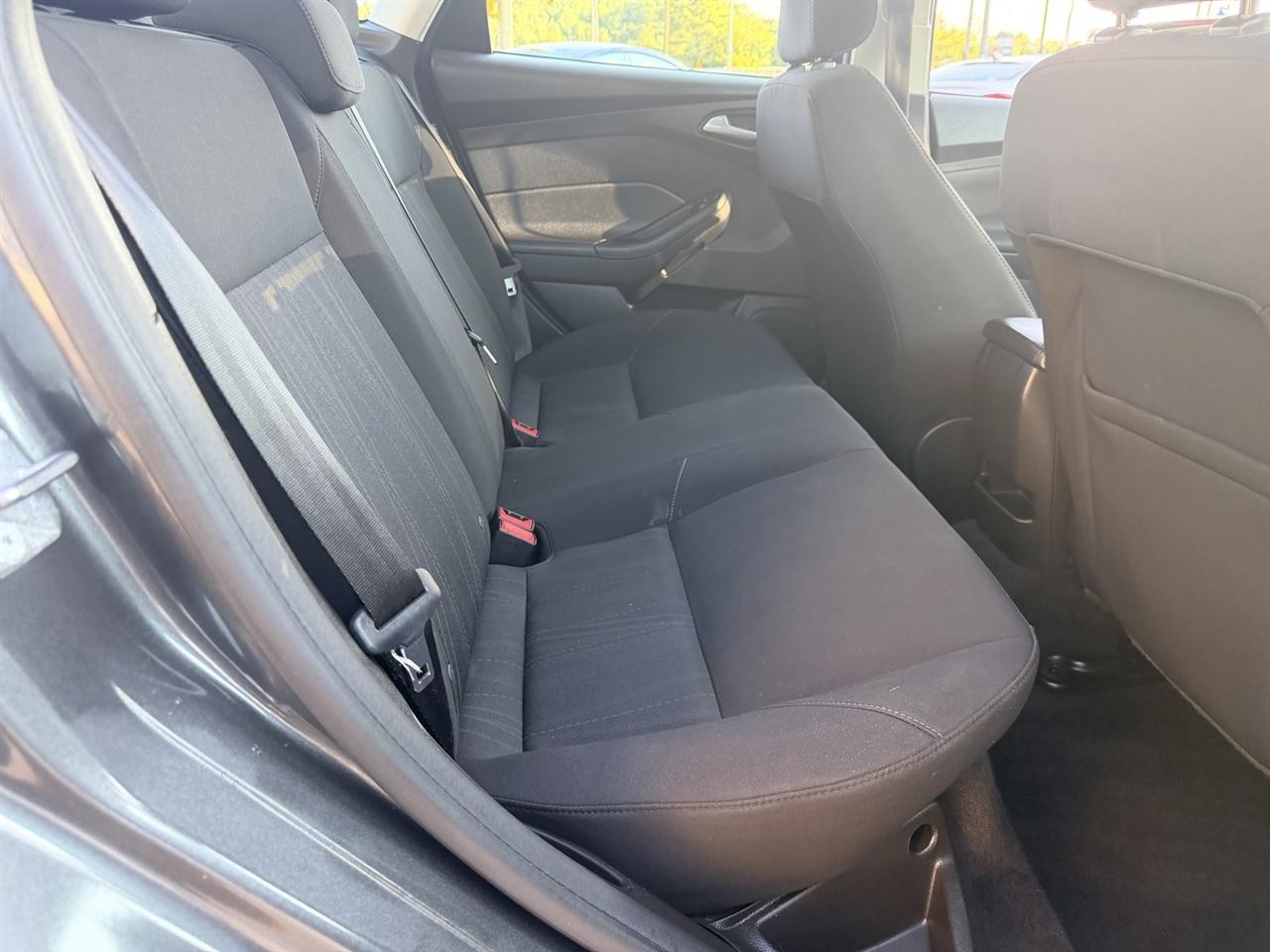 Ford Focus SE Sedan 2018