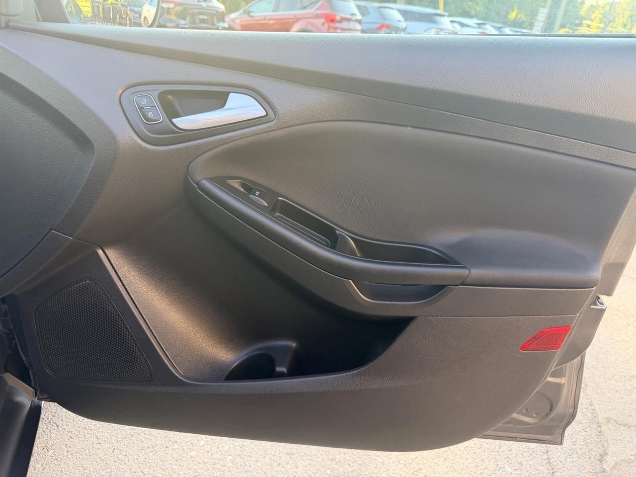 Ford Focus SE Sedan 2018