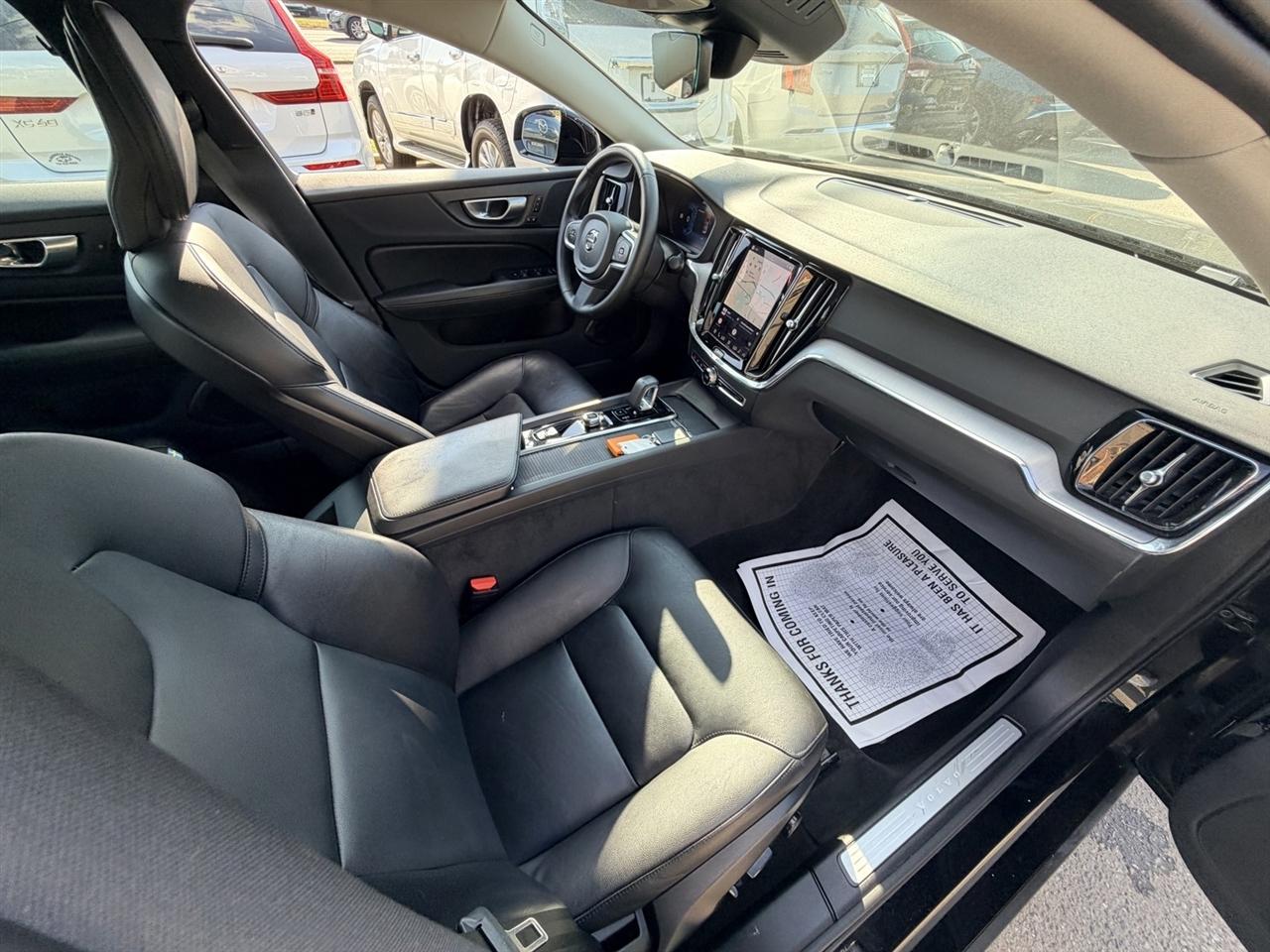 Volvo S60 B5 Core Dark AWD 2024