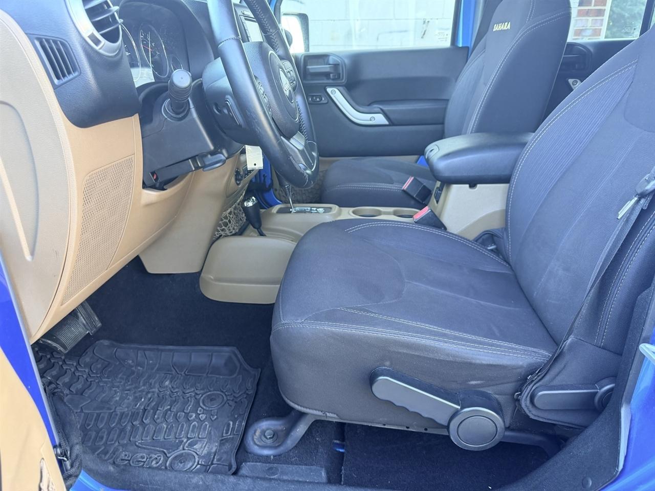 Jeep Wrangler Unlimited Sahara 4WD 2015