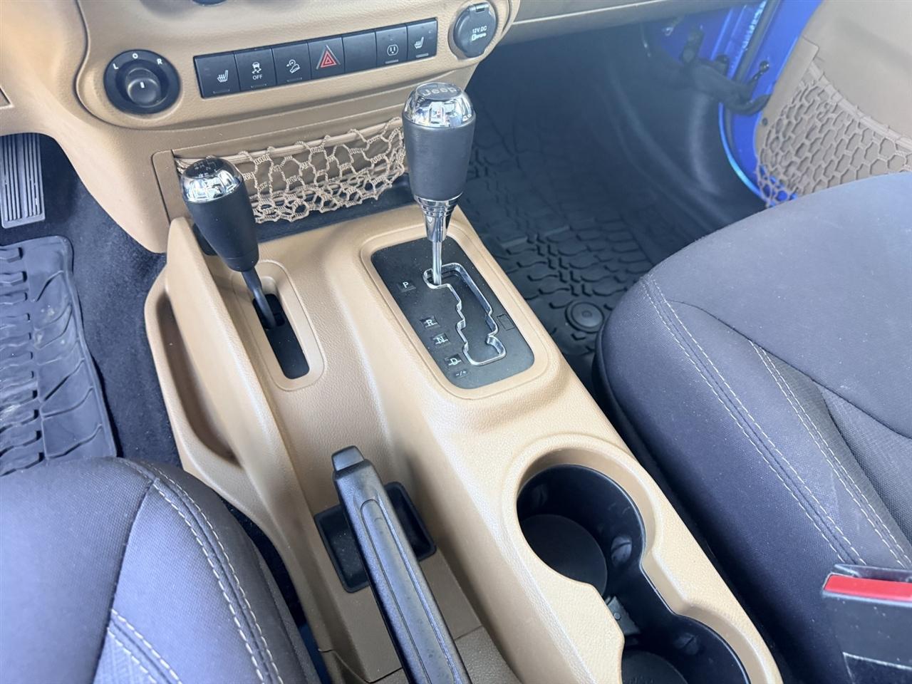 Jeep Wrangler Unlimited Sahara 4WD 2015