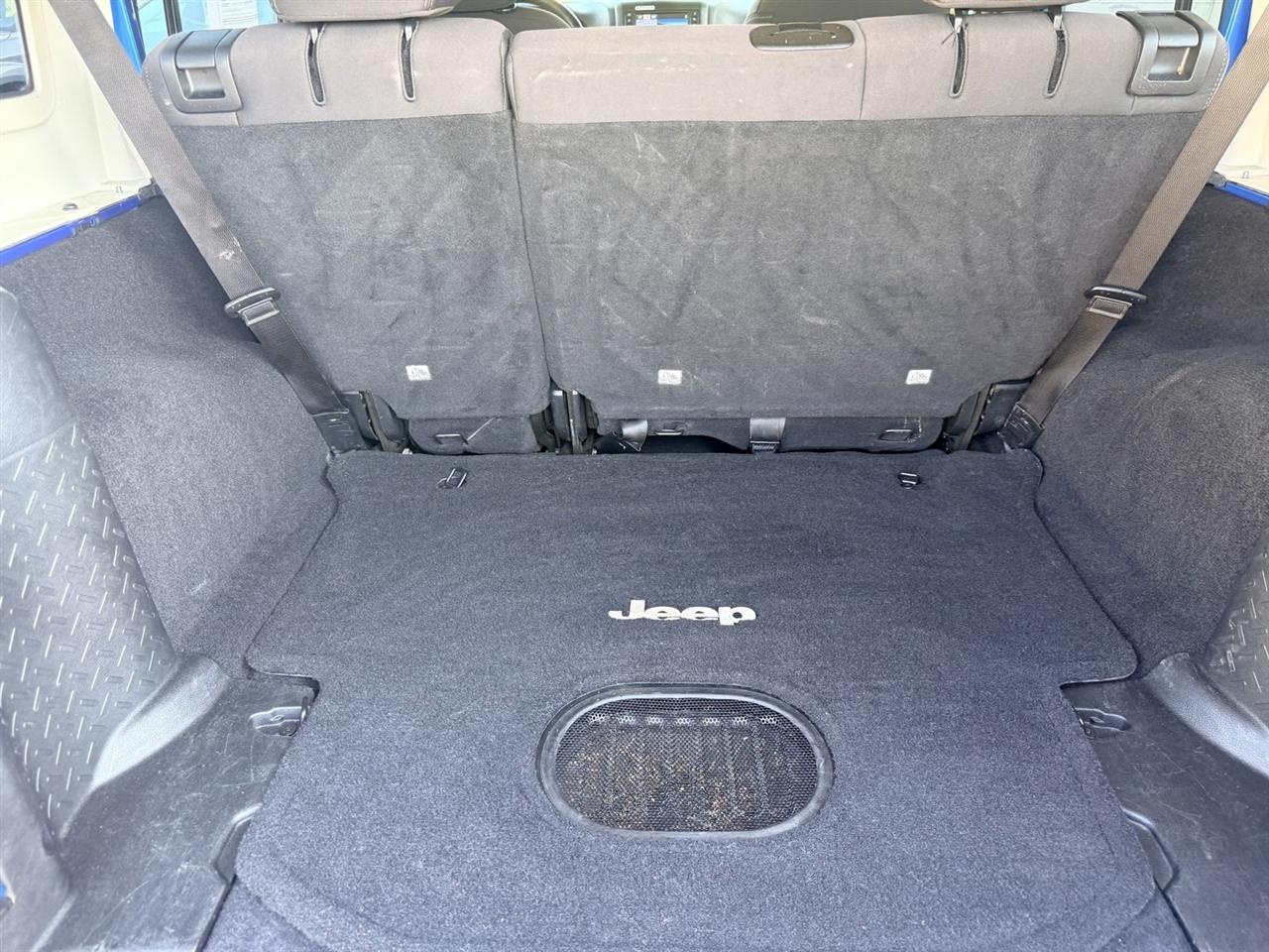 Jeep Wrangler Unlimited Sahara 4WD 2015