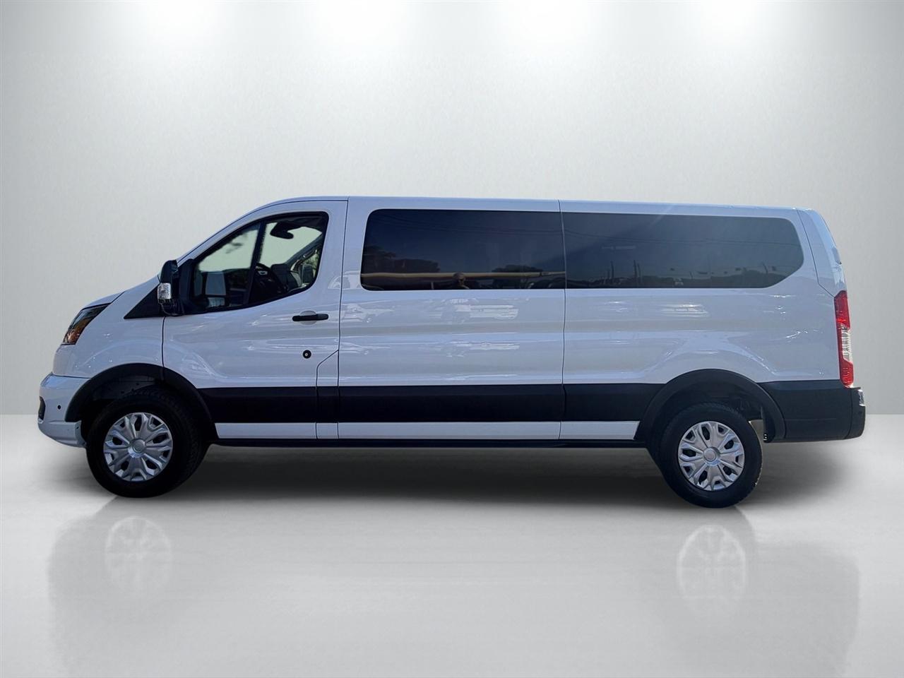 Ford Transit 350 Wagon Low Roof XL w/Sliding Pass. 148-in. WB 2025