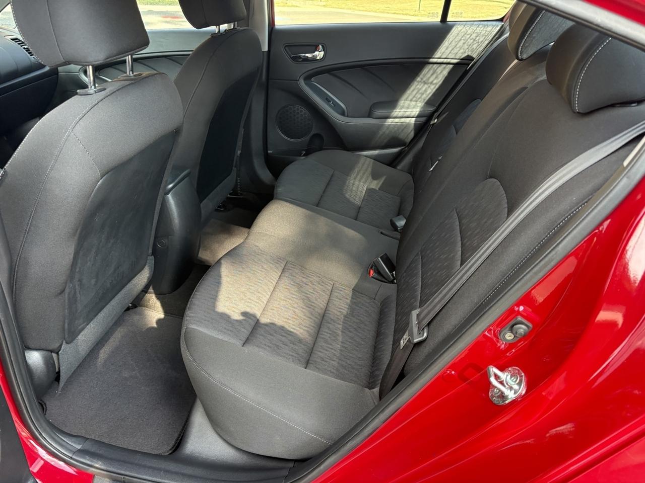 Kia Forte LX w/Popular Package 2016