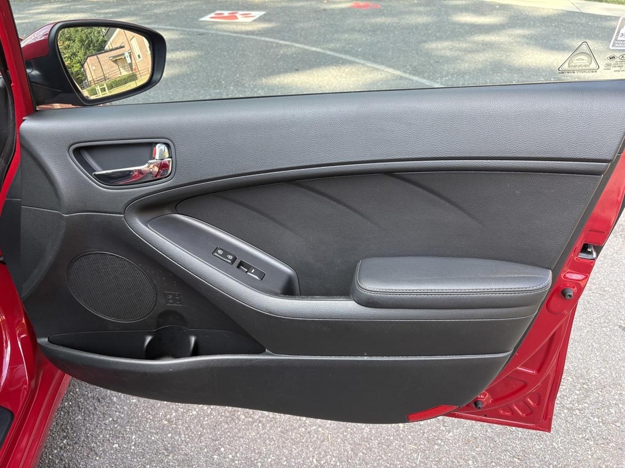 Kia Forte LX w/Popular Package 2016