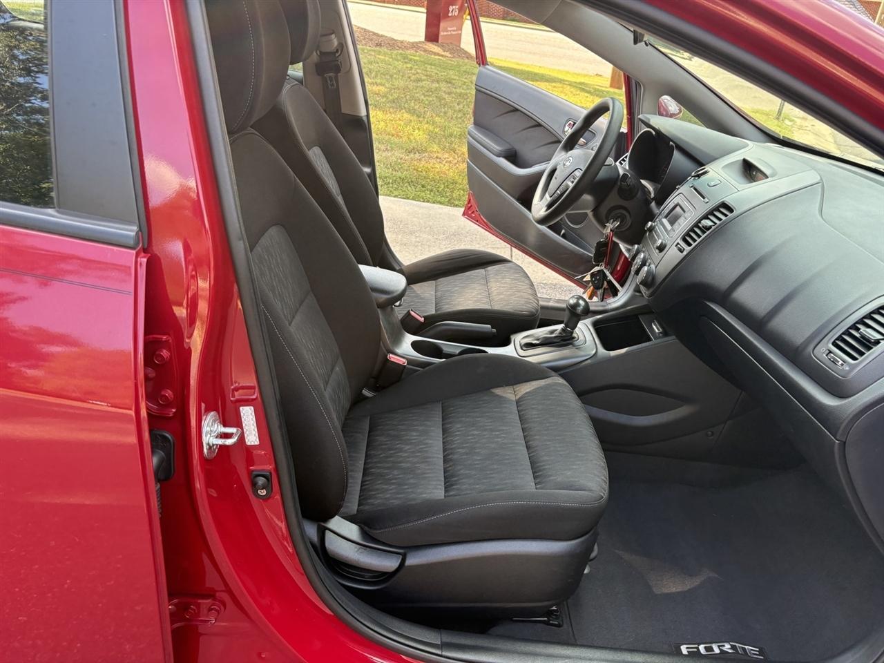 Kia Forte LX w/Popular Package 2016