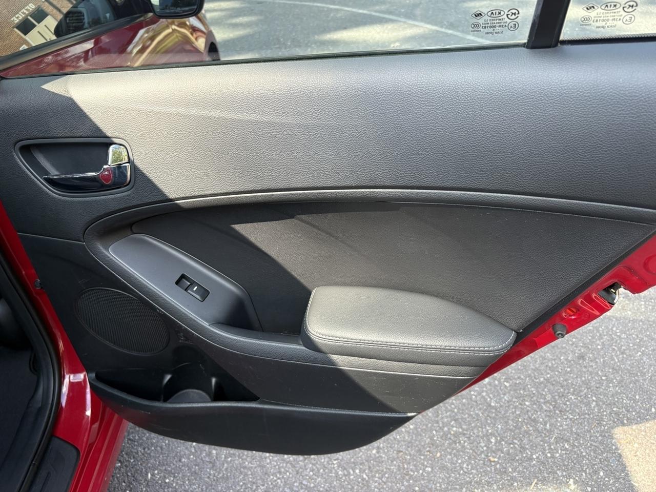 Kia Forte LX w/Popular Package 2016