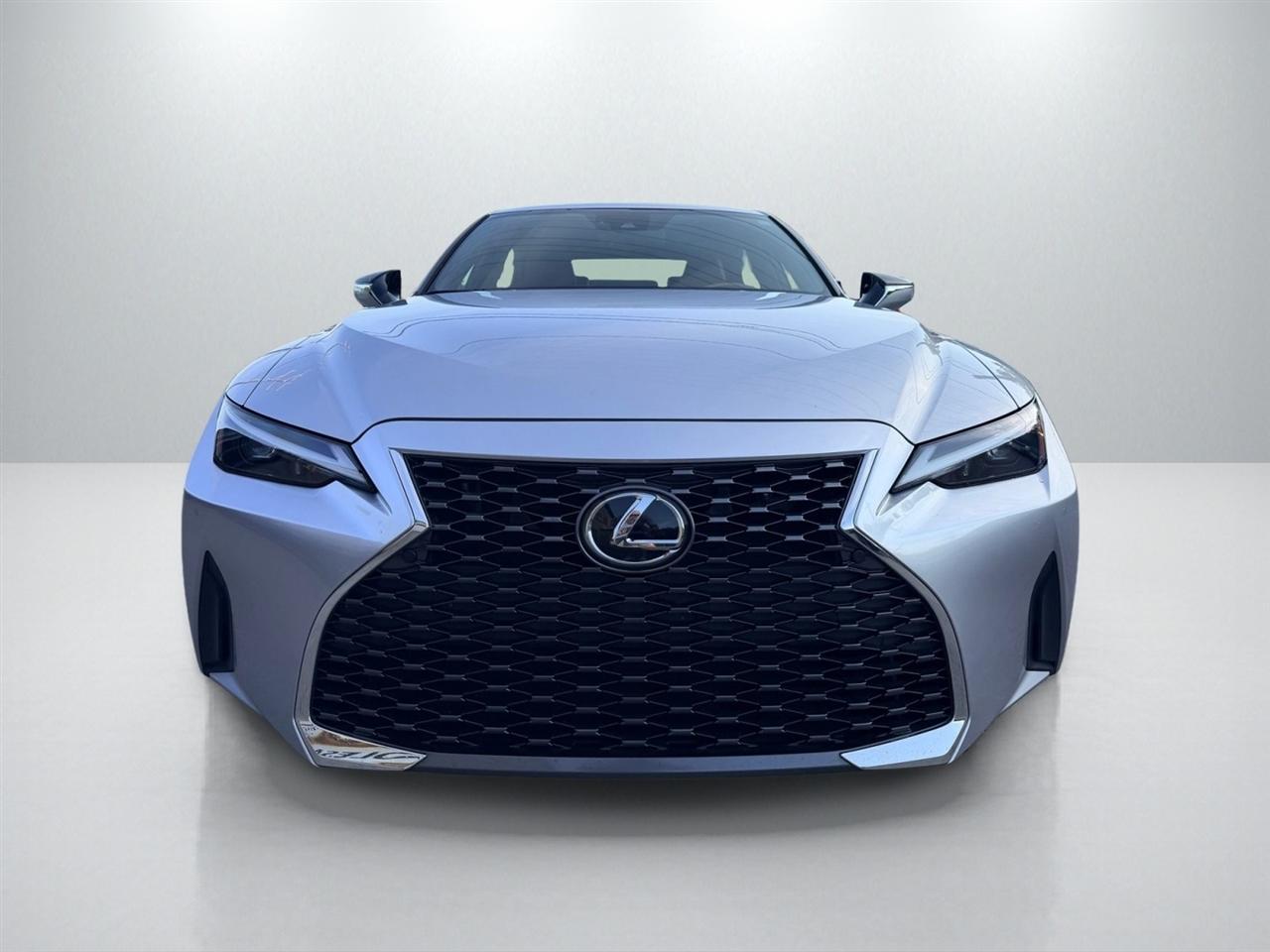 Lexus IS 300 RWD 2024