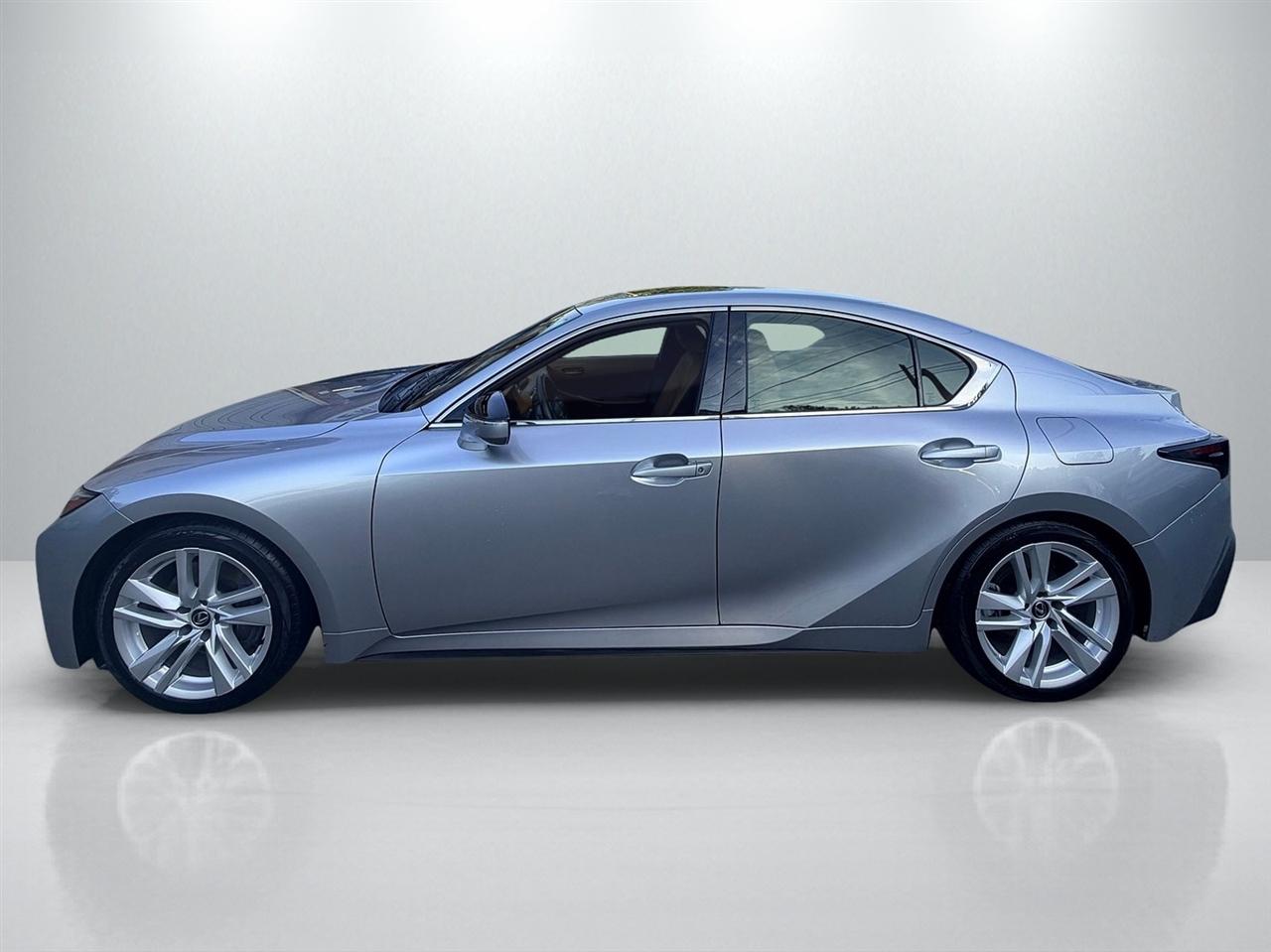 Lexus IS 300 RWD 2024