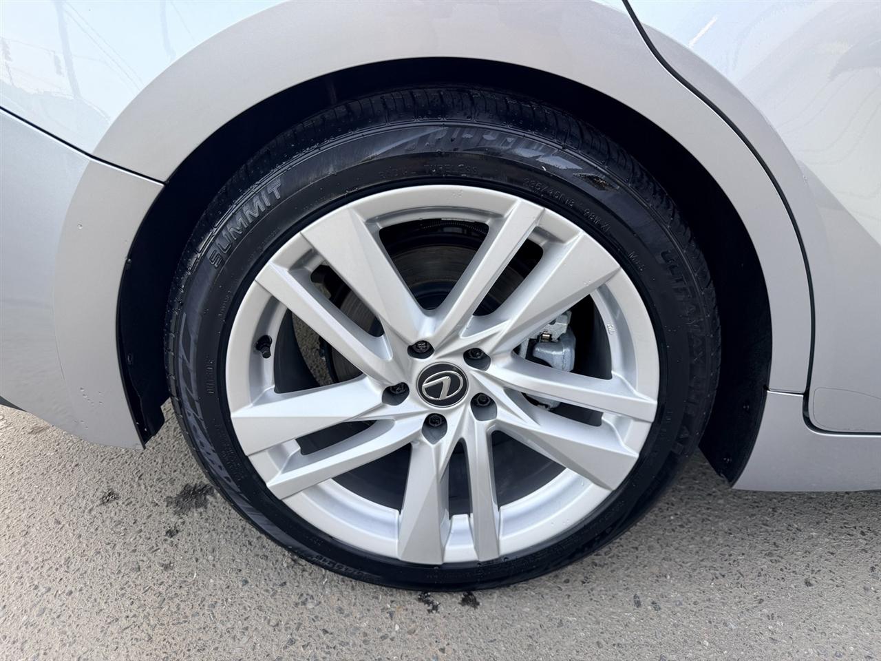 Lexus IS 300 RWD 2024