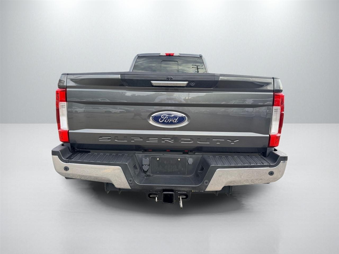 Ford F-350 SD Lariat Crew Cab 4WD DRW 2019