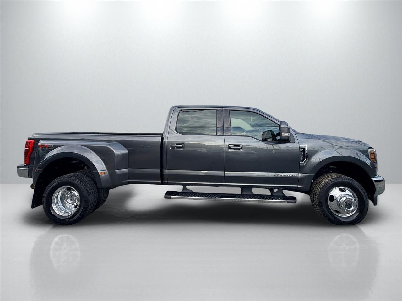 Ford F-350 SD Lariat Crew Cab 4WD DRW 2019