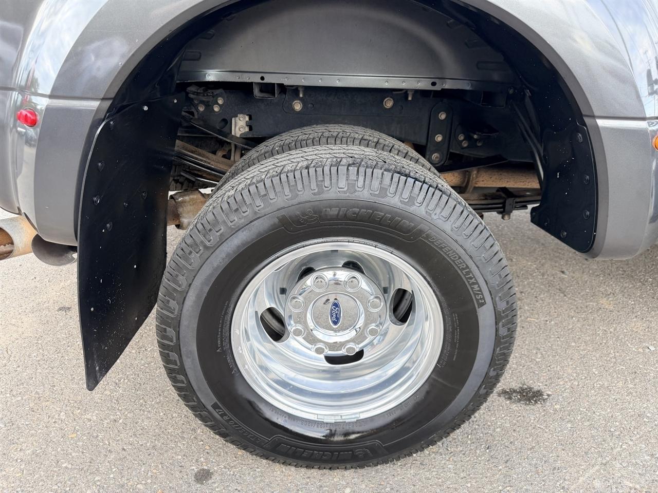 Ford F-350 SD Lariat Crew Cab 4WD DRW 2019