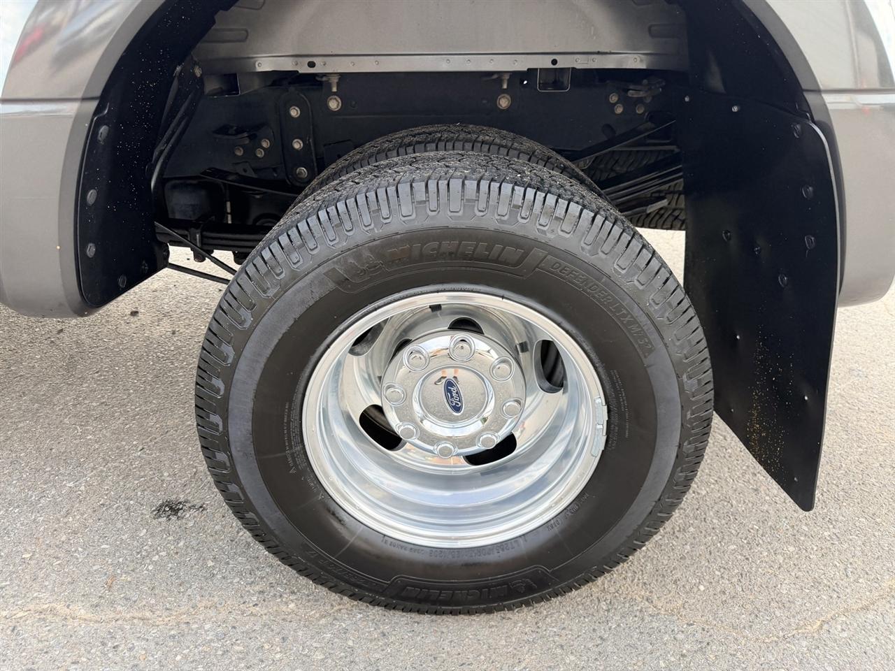 Ford F-350 SD Lariat Crew Cab 4WD DRW 2019