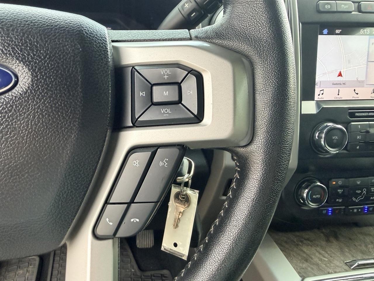 Ford F-350 SD Lariat Crew Cab 4WD DRW 2019
