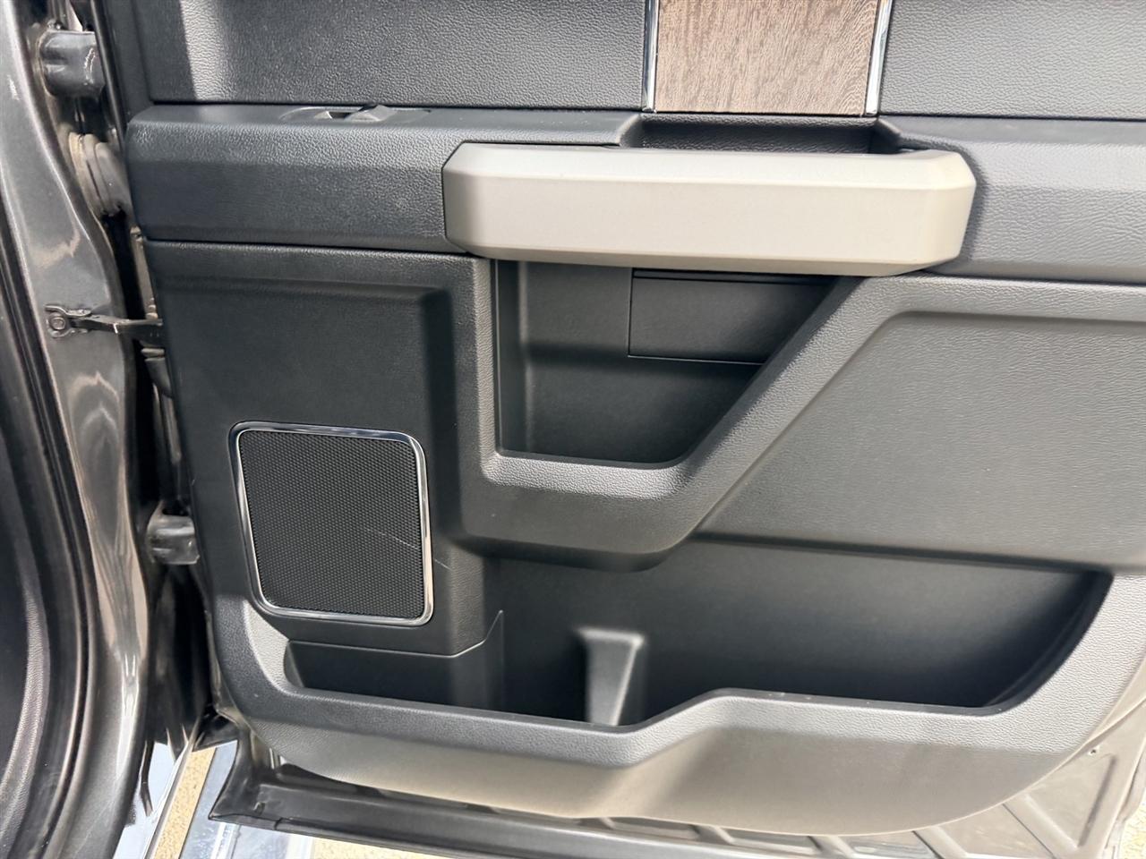 Ford F-350 SD Lariat Crew Cab 4WD DRW 2019