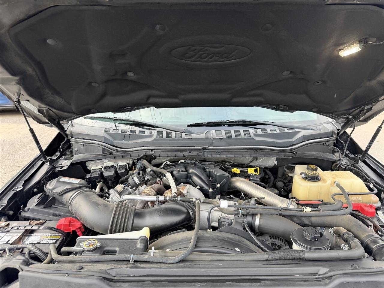 Ford F-350 SD Lariat Crew Cab 4WD DRW 2019