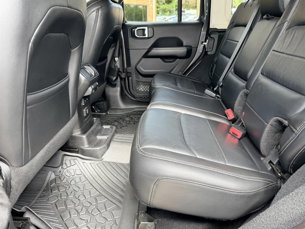 Jeep Wrangler Unlimited Sahara 2018