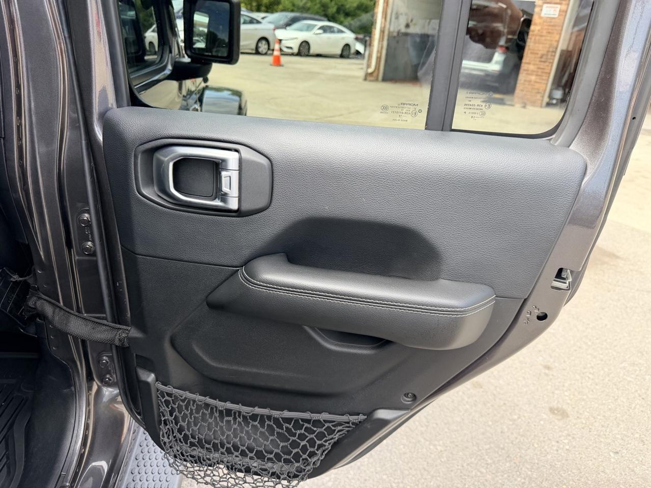 Jeep Wrangler Unlimited Sahara 2018