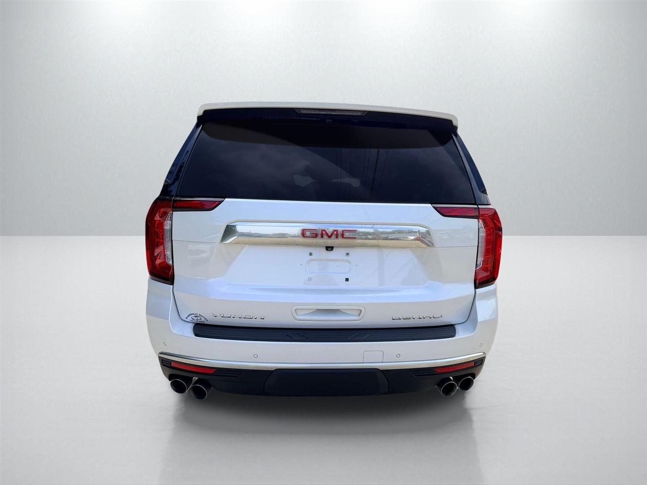 GMC Yukon XL Denali 4WD 2021