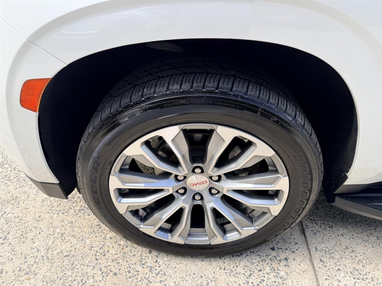 GMC Yukon XL Denali 4WD 2021